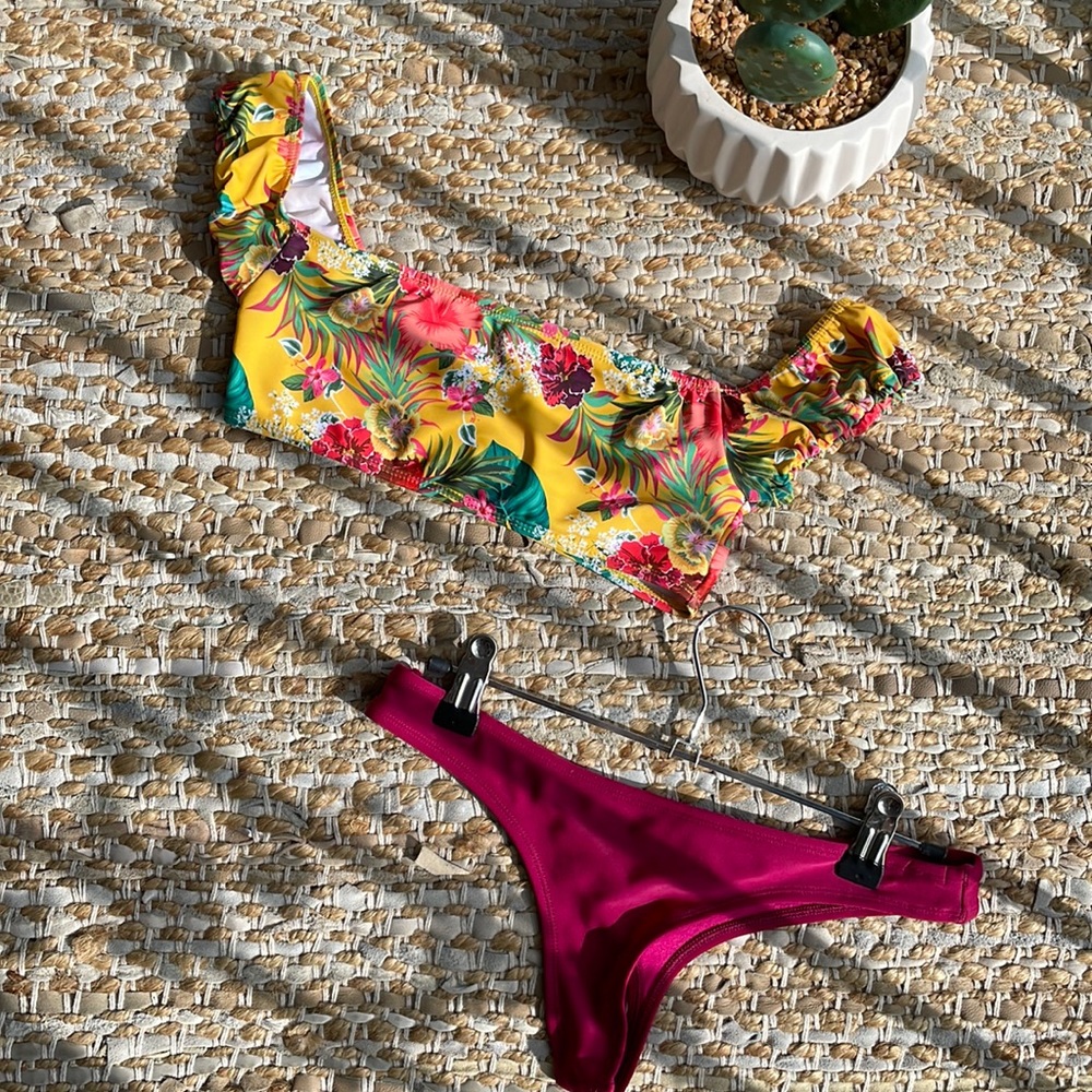 Missguided Yellow Floral Bikini Top